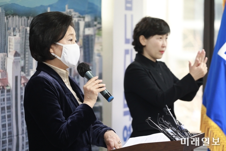 박영선 더불어민주당 서울시장 후보가 지난 17일 오전 서울 종로구 안국빌딩 선거캠프에서 정책 브리핑을 하고 있다./사진=박영선 캠프