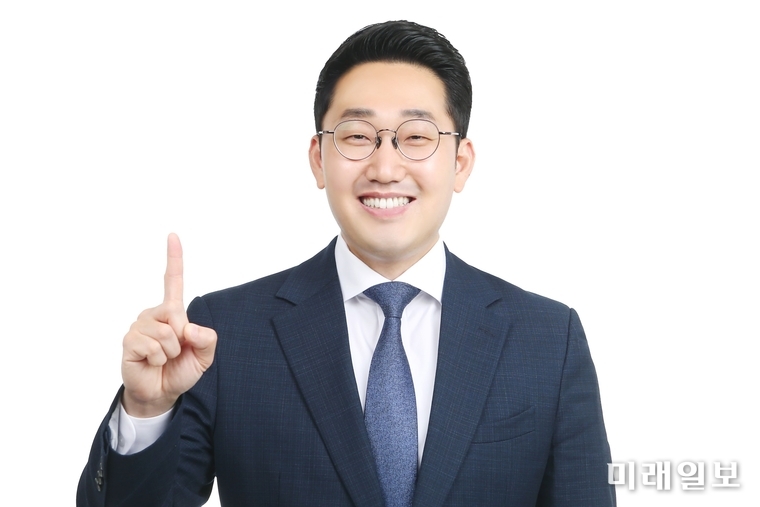 26일 서울 종로구 제2선거구 서울시의회 의원 출마를 전격 선언한 선정환 더불어민주당 제2선거구 서울시의회 의원 예비후보./사진=선정환 예비후보 제공