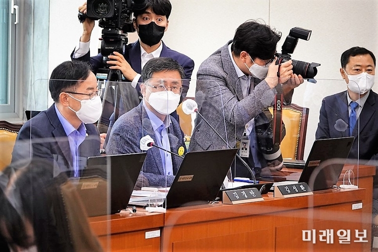 김성환 더불어민주당 의원이 지난 26일 서울 여의도 국회에서 열린 '민생경제안정특별위원회' 전체회의에서 발언하고 있다./사진=김성환 의원실