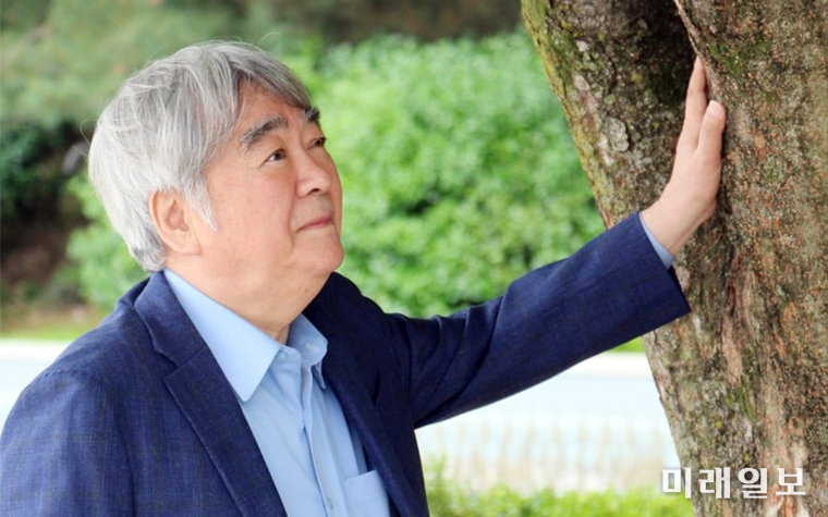 지난 3월 25일, 서울 남산 산림문학관 중앙홀에서 열린 2025년도 제24차 정기총회 및 이사장 이·취임식에서 '문학의집·서울' 제2대 이사장으로 공식 취임한 최동호 시인./ⓒ미래일보