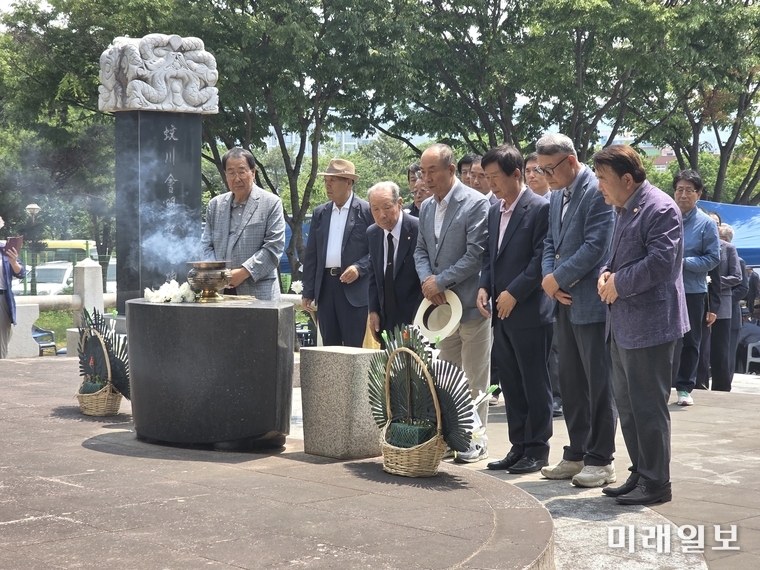 지난 9일 오전 경주 황성공원 남쪽에 위치한 경주임란의사 창의공원에서 경주임란의사 추모회가 주관한 '제28회 경주임란의사 추모'행사가 열리고 있다./사진=공현혜 기자