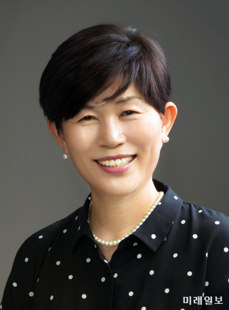 <에세이문예> 제84회를 통해 '문학평론' 부문 신인상에 당선된 최순덕 수필가./사진=에세이문예 제공