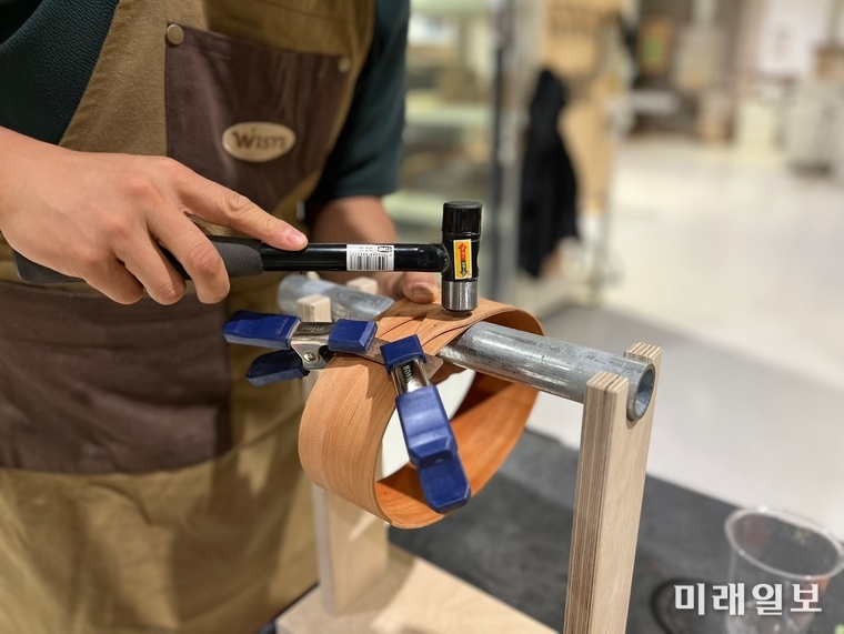 경기공예창작지원센터 공예교육 프로그램./사진=경기도자재단 제공